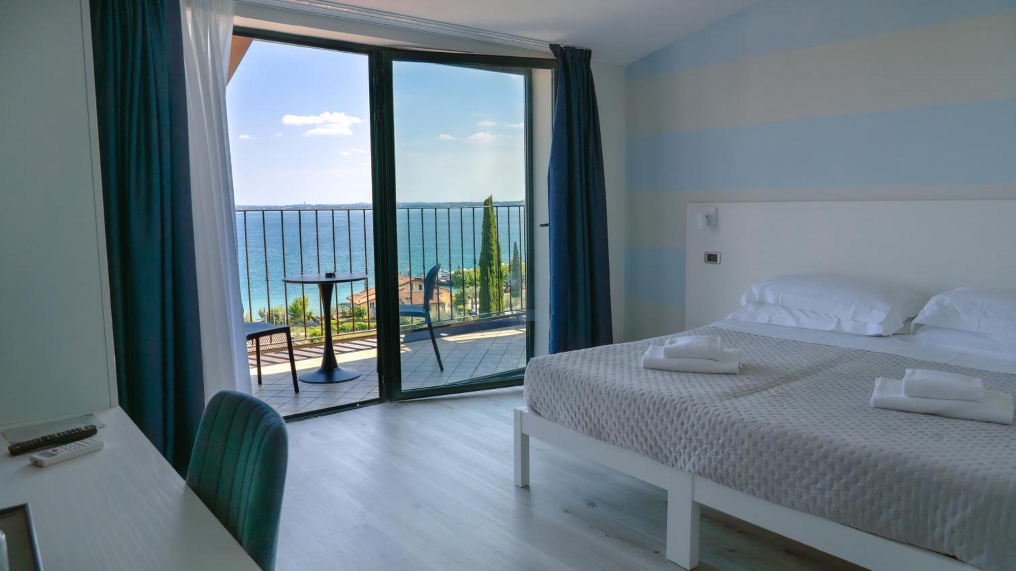 Ahg Riva Del Sole Hotel - Adults Only Moniga del Garda Extérieur photo